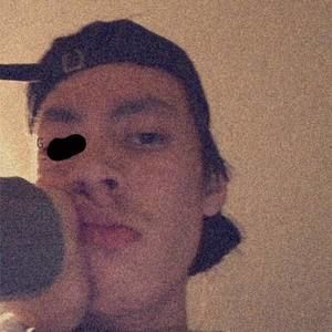 Meet your Posher, Edouardo